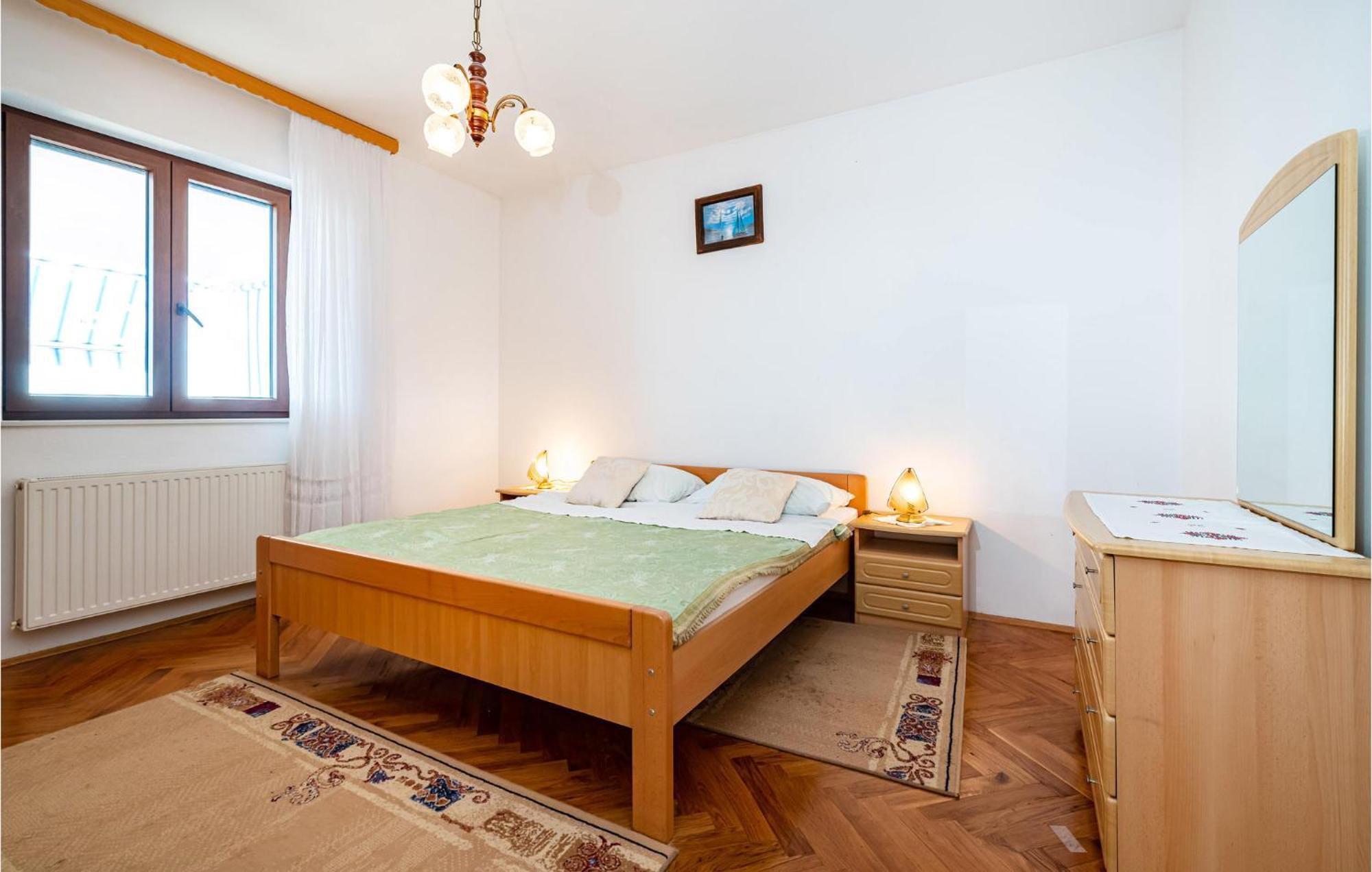 2 Bedroom Cozy Apartment In Zadar Exterior foto