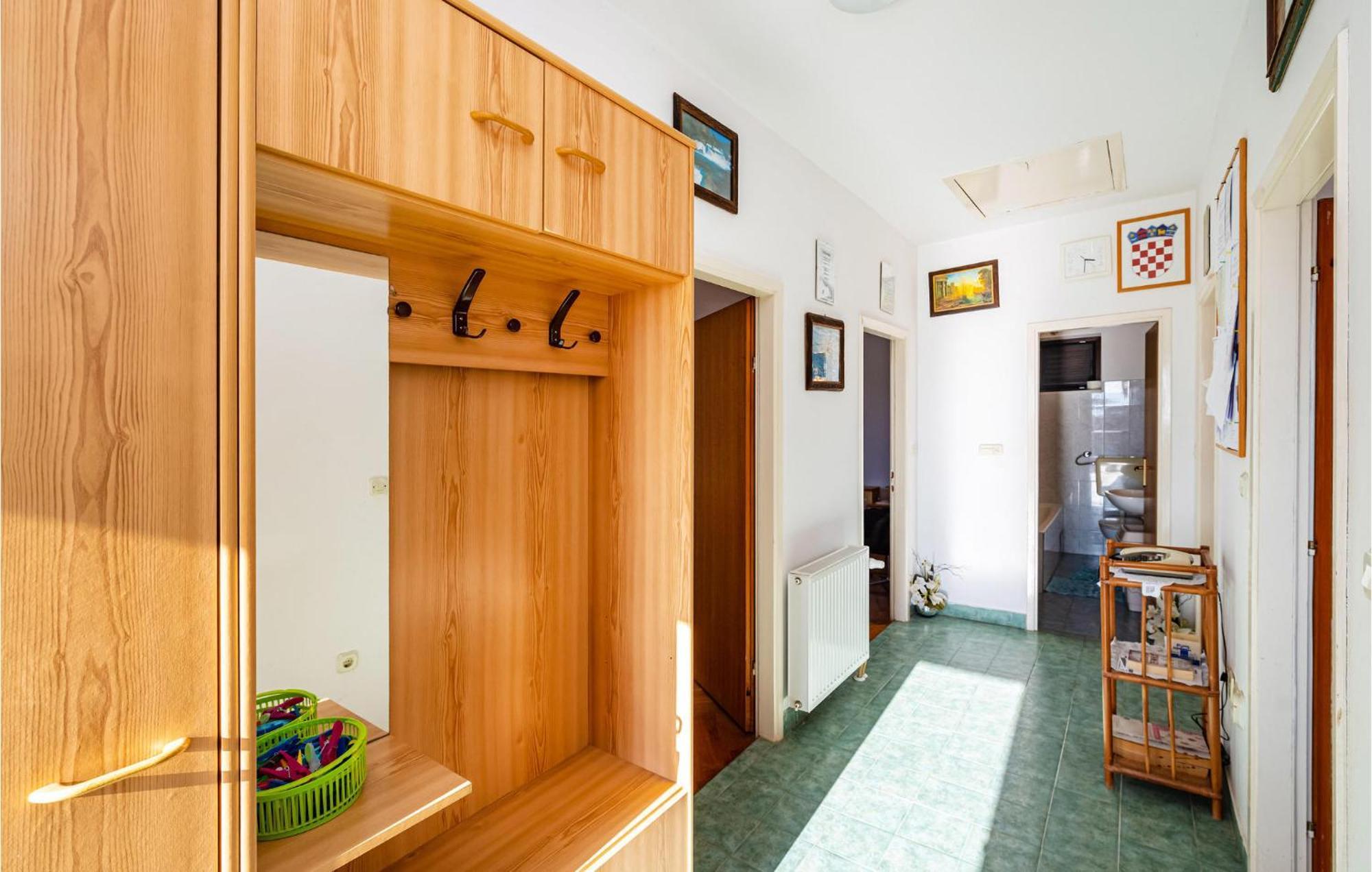 2 Bedroom Cozy Apartment In Zadar Exterior foto